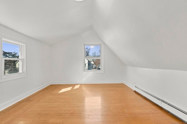 Building Photo - 48 Lockwood Ave