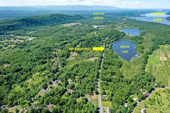 Building Photo - 669 Broadway