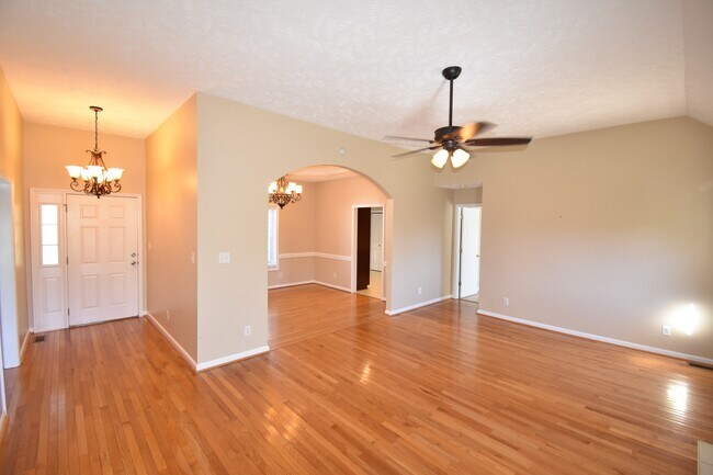 Building Photo - 5607 Walking Trail Way
