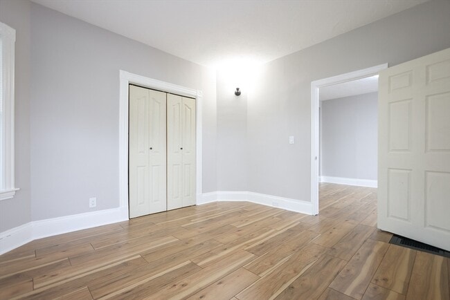 Building Photo - 31 Graham St