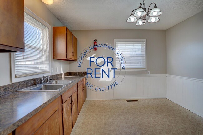 Building Photo - 1426 Pettibone Ave