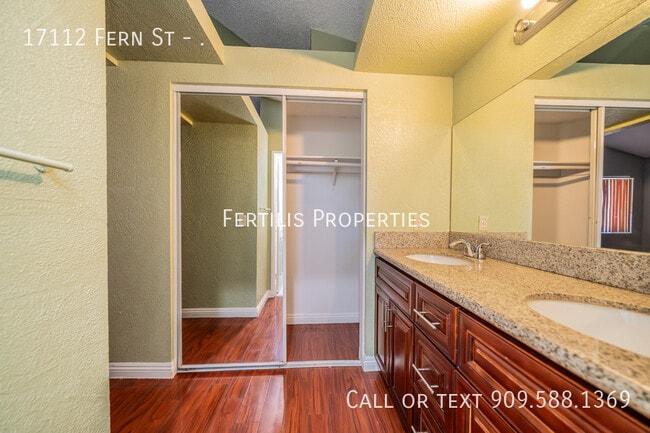 Building Photo - 17112 Fern St