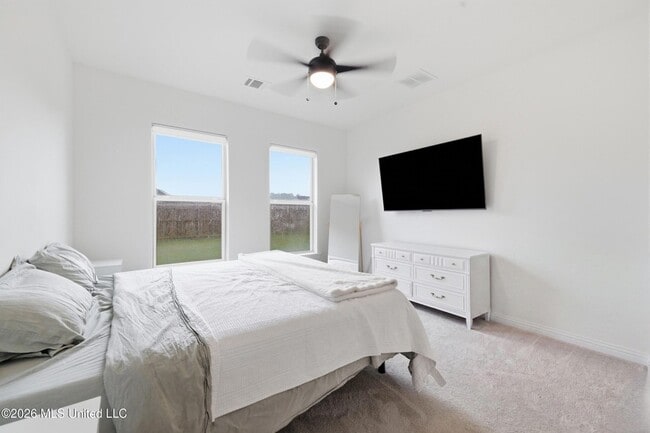 Building Photo - 15065 High Point Dr