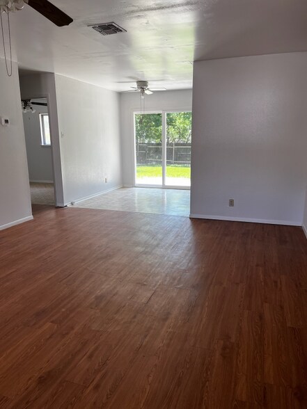 Building Photo - 10550 Bounty Dr