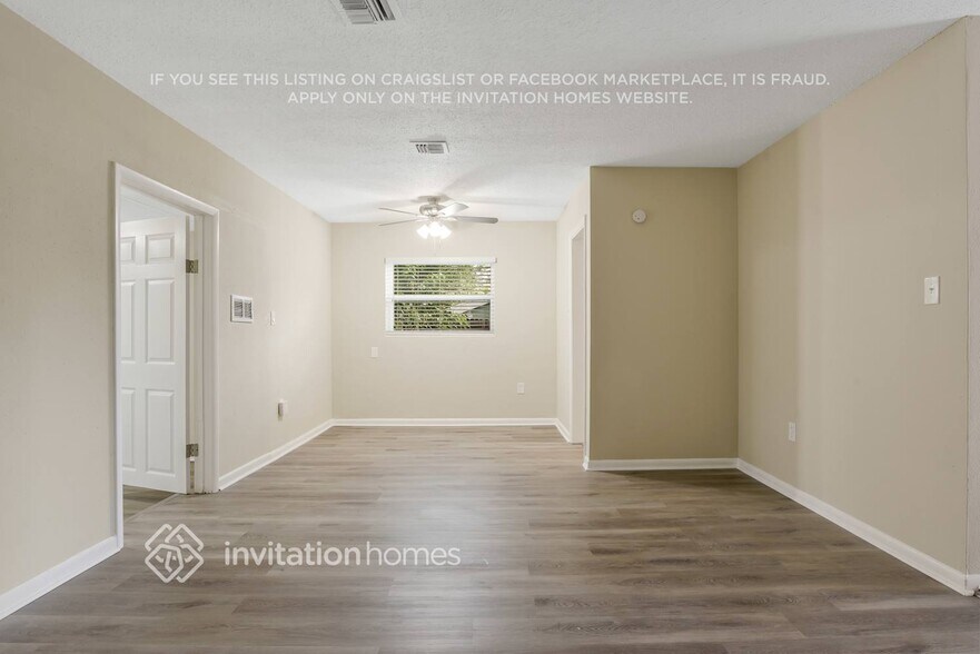 Building Photo - 6202 Balboa Dr