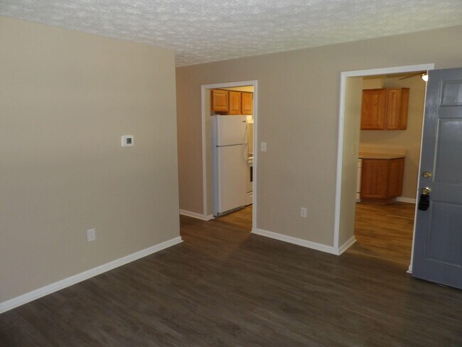 Building Photo - 248 Meadowview Dr