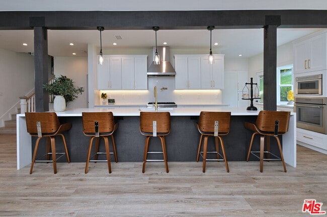 Building Photo - 16142 Bayberry Pl