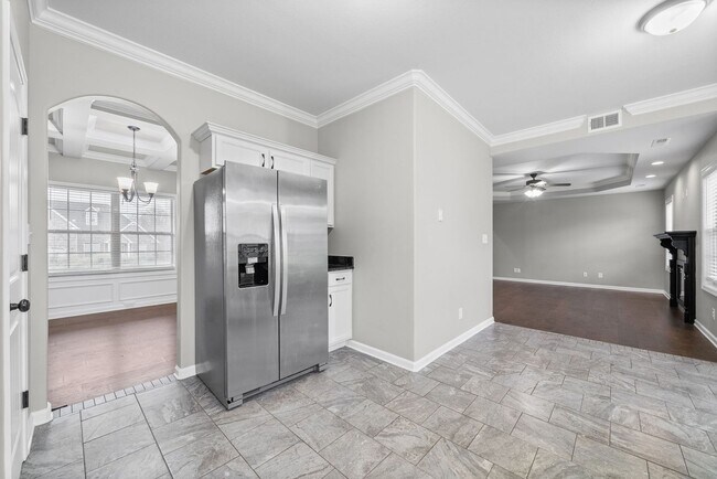 Building Photo - 739 Gaine Lynn Dr