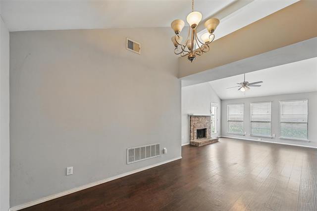 Building Photo - 701 Via Miramonte