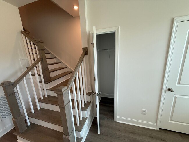Building Photo - Brand New Townhome in Ballantyne!!