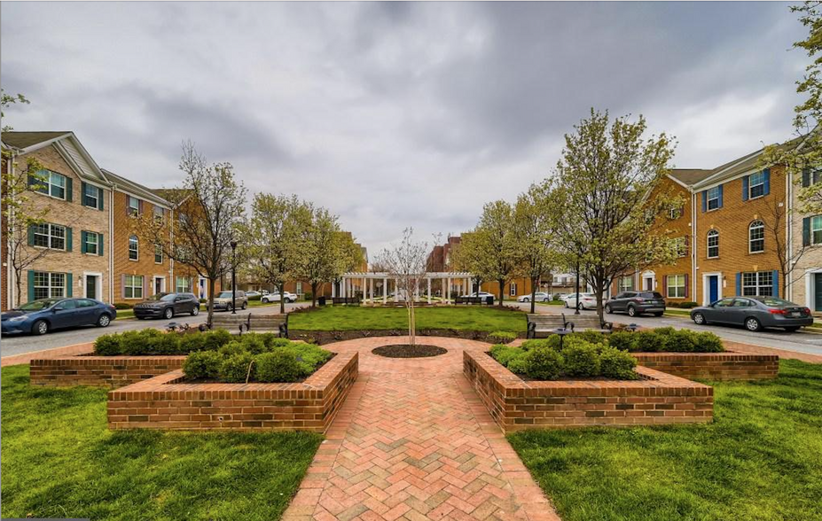 Building Photo - 819 Ramsay St