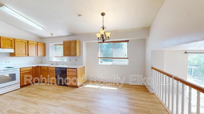 Building Photo - 2316 Sierra Dr