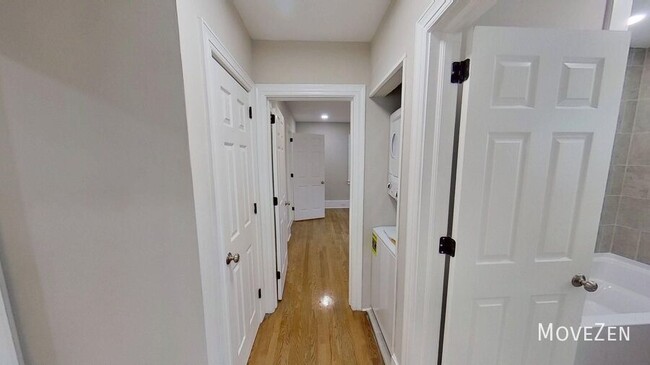 Building Photo - 7 Ratcale Ln