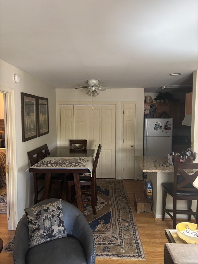 Building Photo - Great 3BR/2BA Townhouse in Mill Creek