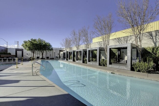 Building Photo - 4471 Dean Martin Dr