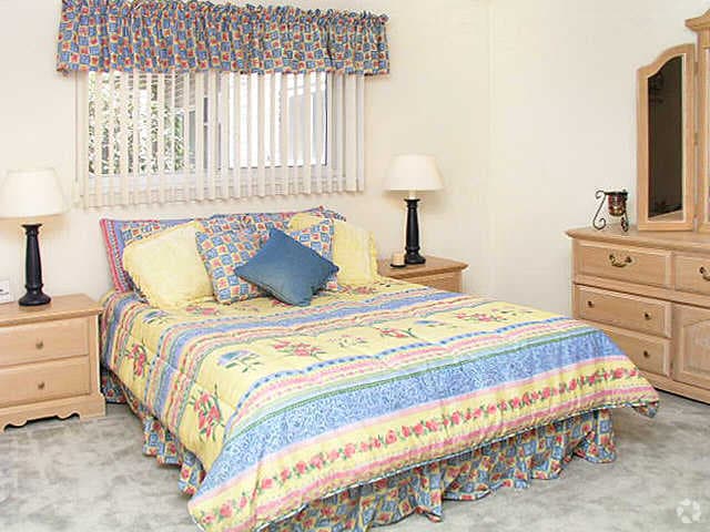 First Bedroom - Glen Oaks Commons