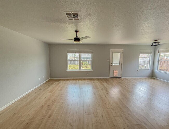 Building Photo - 133 Brickyard Ln