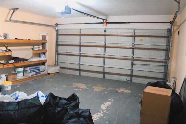 Building Photo - 8457 Sheraton Dr