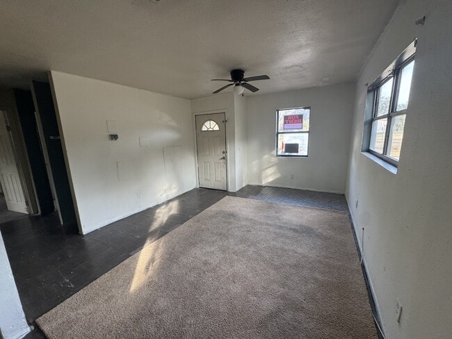 Building Photo - 413 Orange St