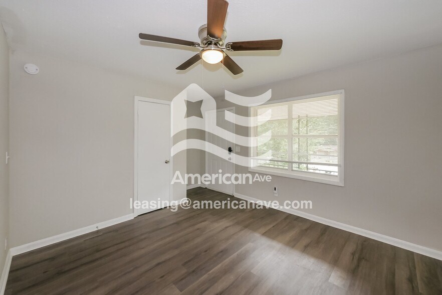 Building Photo - 5631 Mill Branch Rd