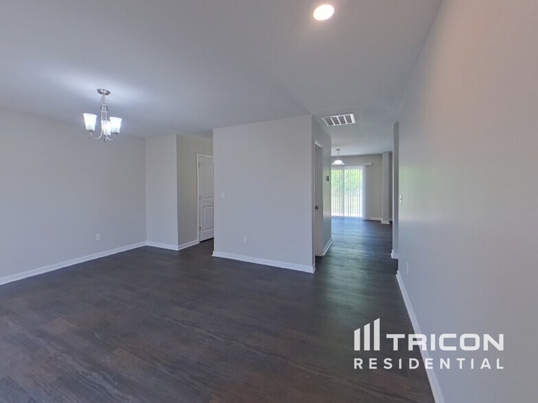 Building Photo - 260 Millen Dr