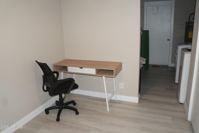 Building Photo - 1732 E Hermosa Dr