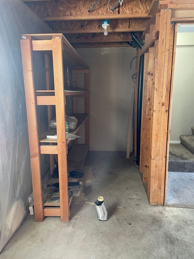 Building Photo - BEAUTIFUL TOWNHOME!!!