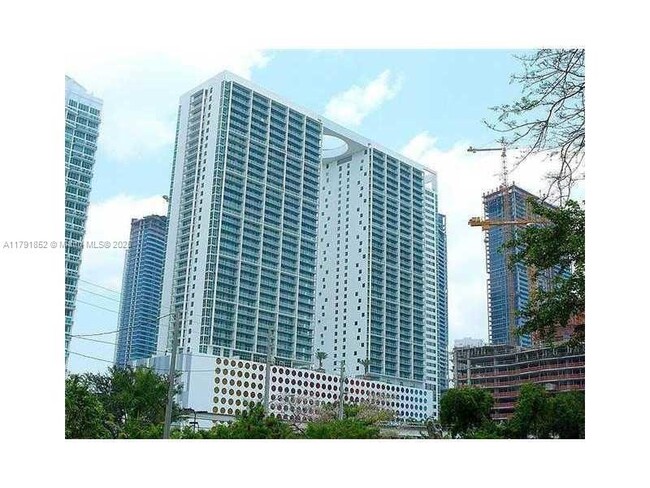 Primary Photo - 500 Brickell Ave
