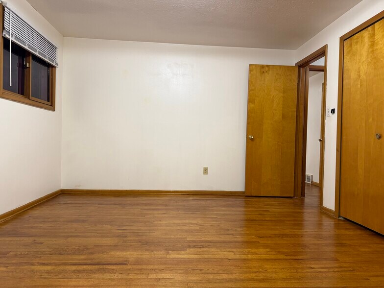 Building Photo - 6800 Glenallen Ave