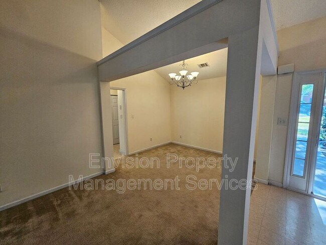 Building Photo - 3989 Meadow Glen Way