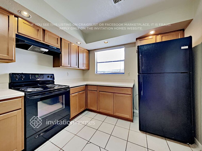 Building Photo - 952 Delano Ct