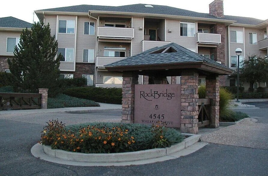 Front Condo Entrance - 4545 Wheaton Dr