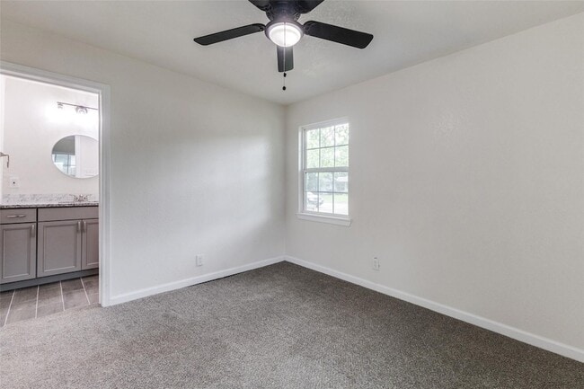 Building Photo - 2908 Scottsbluff Dr