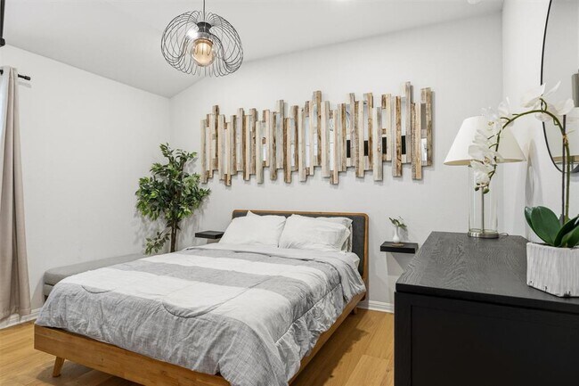 Building Photo - 6604 Coalinga Ln