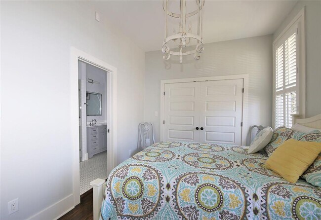 Building Photo - 1409 21st St