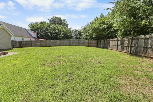 Building Photo - 1644 Cedar Springs Cir
