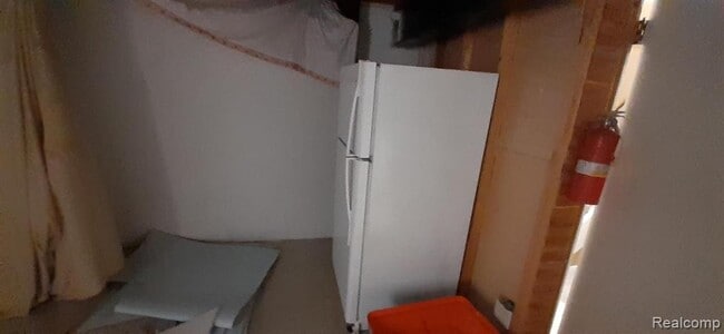 Building Photo - 5089 Buckingham Pl Dr