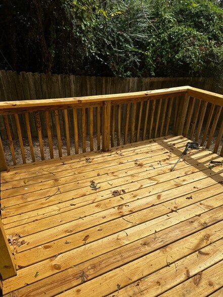 Building Photo - 119 Rockyreef Cir