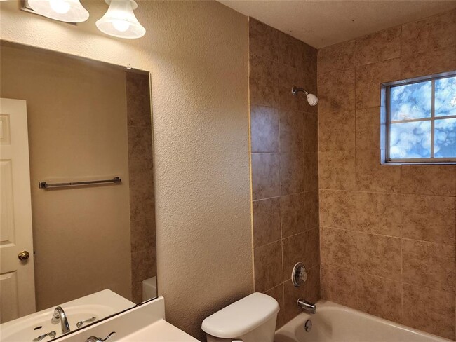 Building Photo - 3726 Harvey Penick Dr