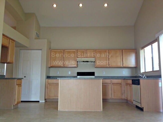 Building Photo - 3201 N 127th Dr