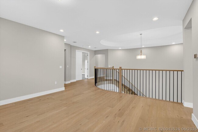 Building Photo - 17089 Rainbow Fls Trl