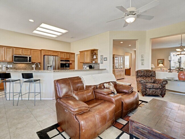 Building Photo - 78202 Kensington Dr