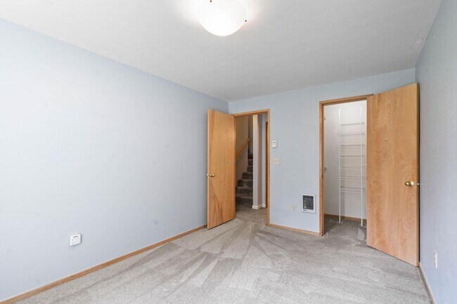 Building Photo - 3433 SW McNary Pkwy