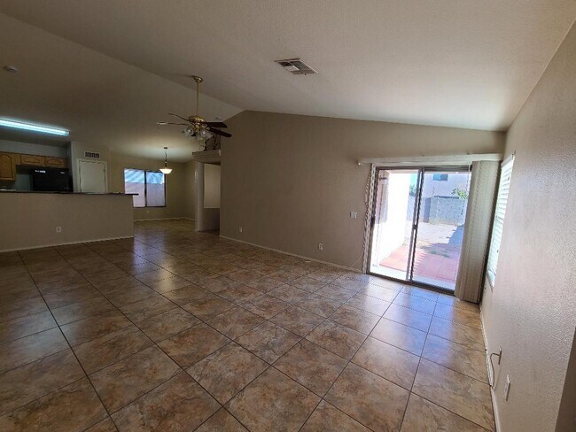 Living room - 13009 W Evans Dr