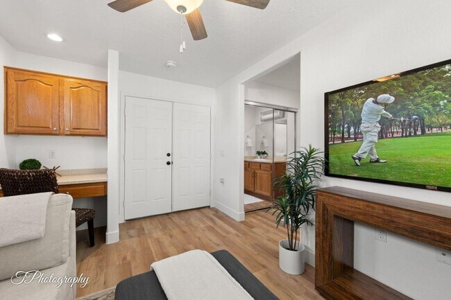 Building Photo - 1673 Warm River Dr