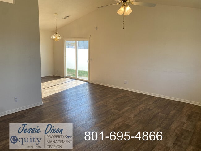 Building Photo - 1322 N Monroe Blvd