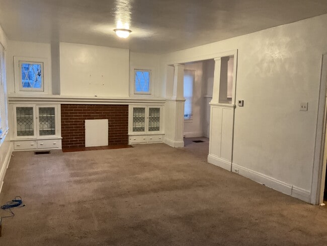 Building Photo - 9922 Frankstown Rd