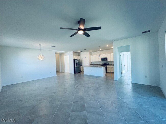 Building Photo - 14636 Palamos Cir