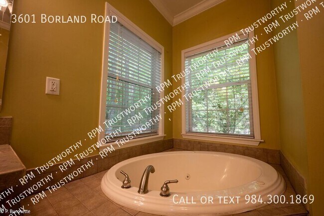 Building Photo - 3601 Borland Rd