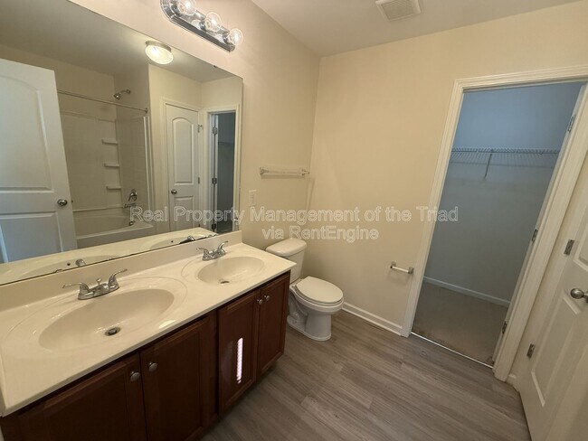 Building Photo - 2318 Deerbrook Forest Ln